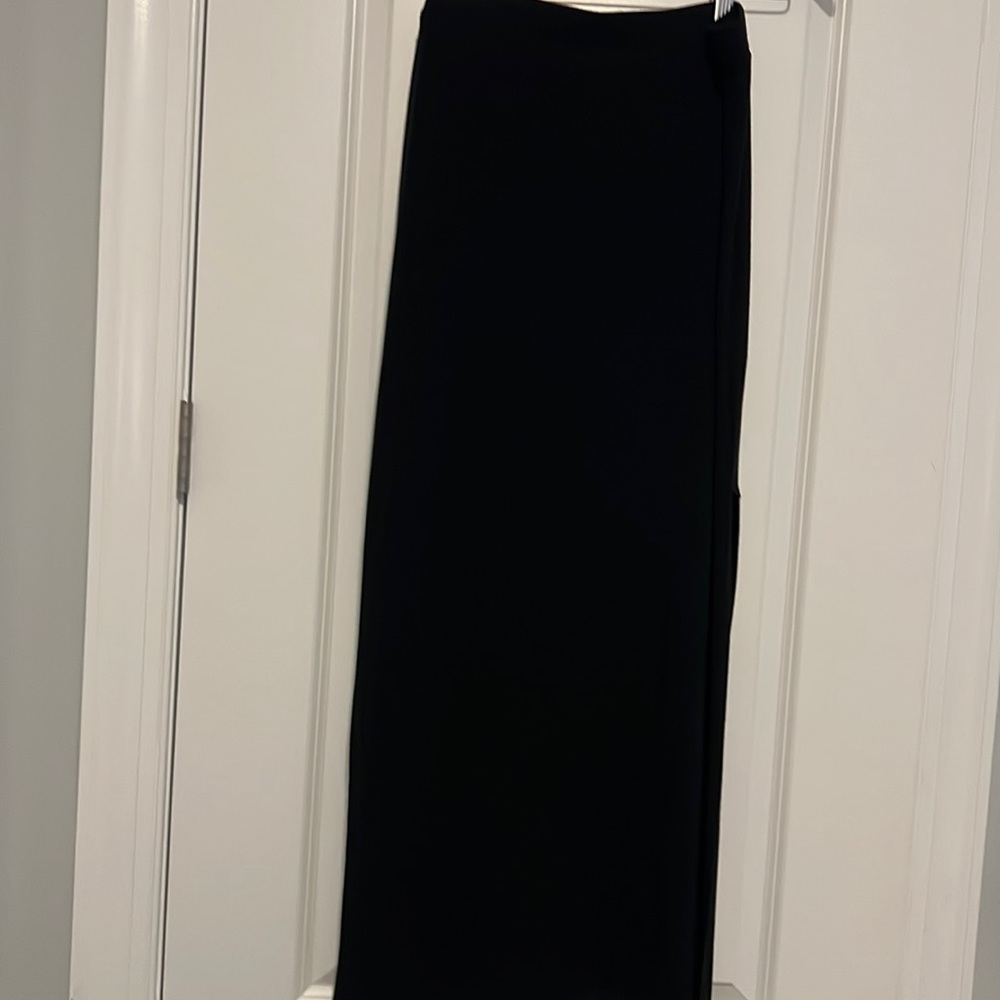 Banana Republic long black knit skirt with side slit, size L